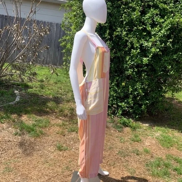 💋NWT Jen’s Pirate Booty Carnaval Crop Sunset Overalls - Picture 5 of 16